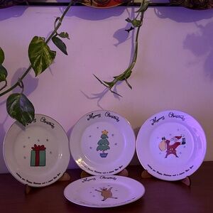 Christmas Themed Decorative Plates Set /4